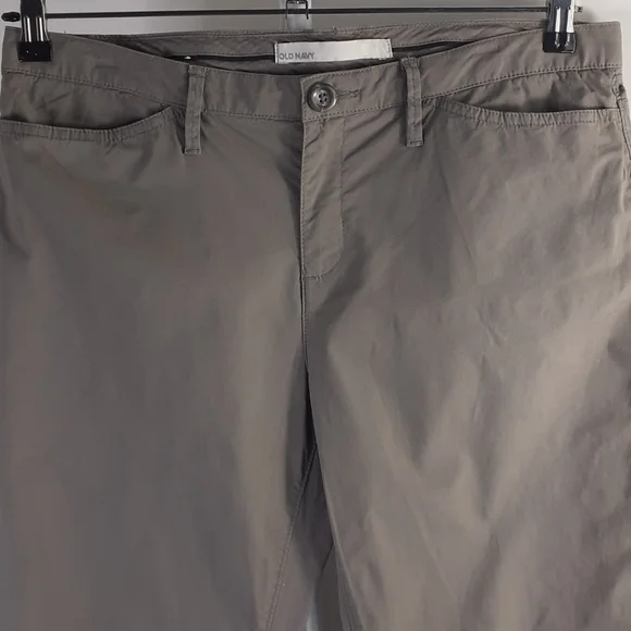 Old Navy On Classic Rise Gray Capris Pants Size 10 - Picture 2 of 16